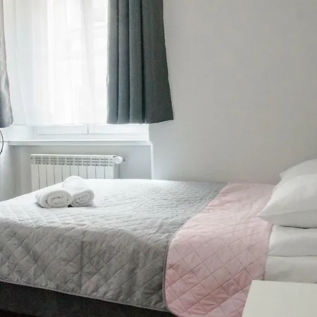 Hostal Peregrinus & *